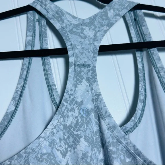 Lululemon Cool Racerback Tank Top Nulu
Hideaway Camo Starlight Multi L/XL Sporty - Picture 10 of 12